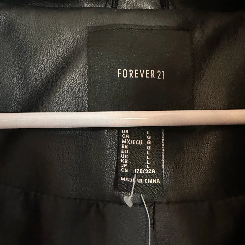 Puffer leather jacket - Picture 3 of 3